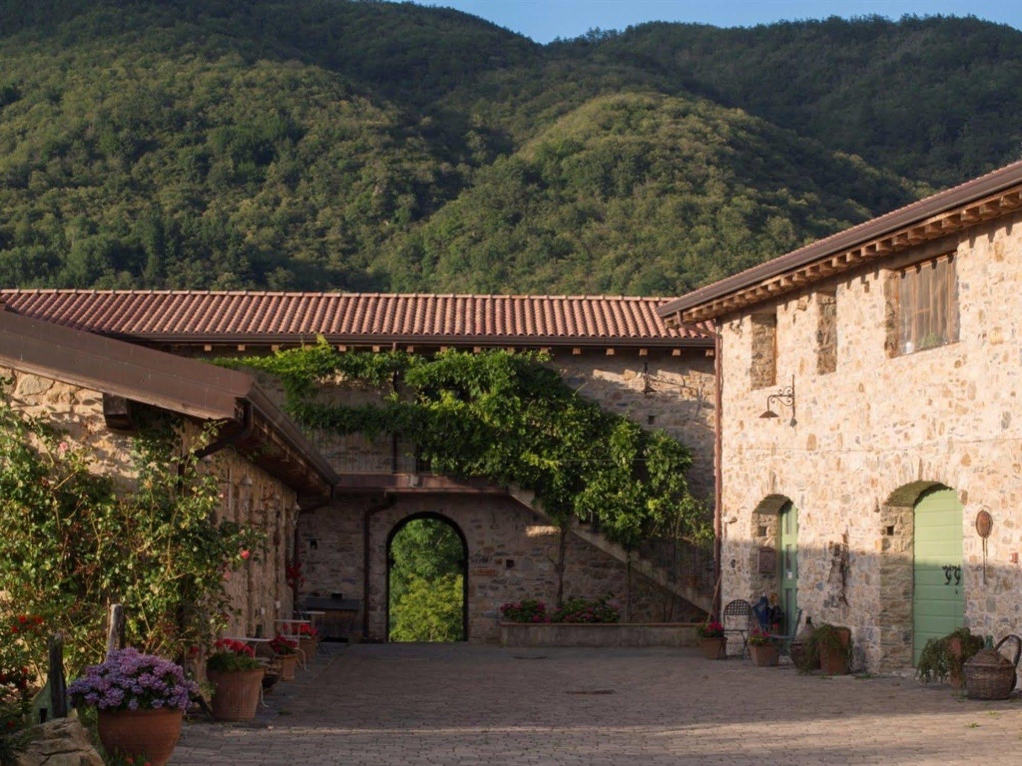 Hotel Podere Conti Filattiera Exteriér fotografie